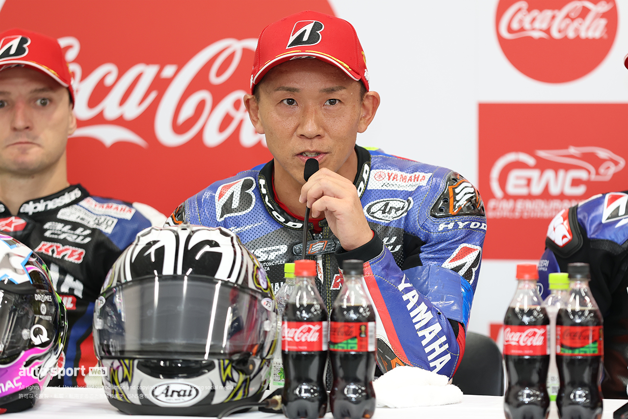 中須賀克行（YAMAHA FACTORY RACING TEAM）／2026鈴鹿8耐 決勝トップ3会見