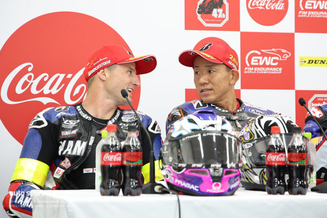 ジャック・ミラーと中須賀克行（YAMAHA FACTORY RACING TEAM）／2026鈴鹿8耐 決勝トップ3会見