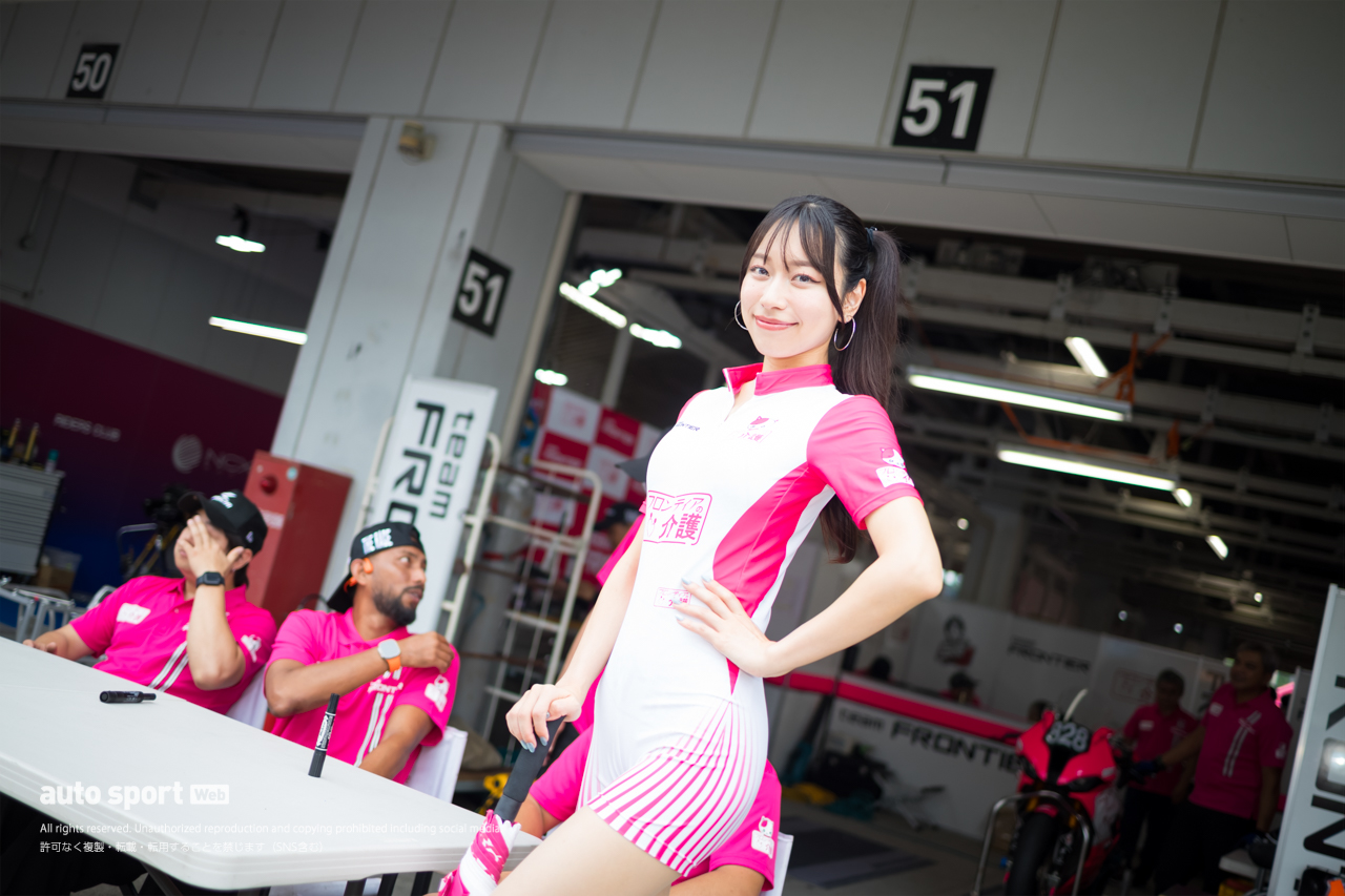 梅雨空を吹き飛ばす笑顔で盛り上げた鈴鹿8耐レースクイーンギャラリー