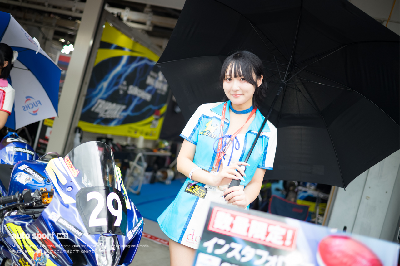 梅雨空を吹き飛ばす笑顔で盛り上げた鈴鹿8耐レースクイーンギャラリー