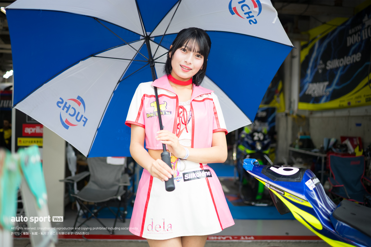 梅雨空を吹き飛ばす笑顔で盛り上げた鈴鹿8耐レースクイーンギャラリー