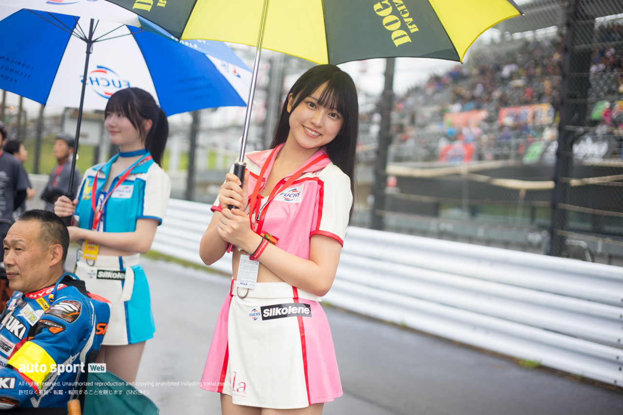 梅雨空を吹き飛ばす笑顔で盛り上げた鈴鹿8耐レースクイーンギャラリー