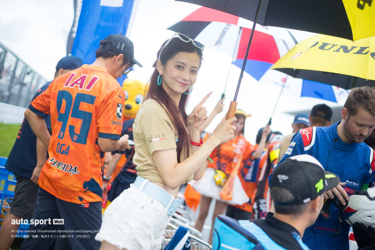 梅雨空を吹き飛ばす笑顔で盛り上げた鈴鹿8耐レースクイーンギャラリー