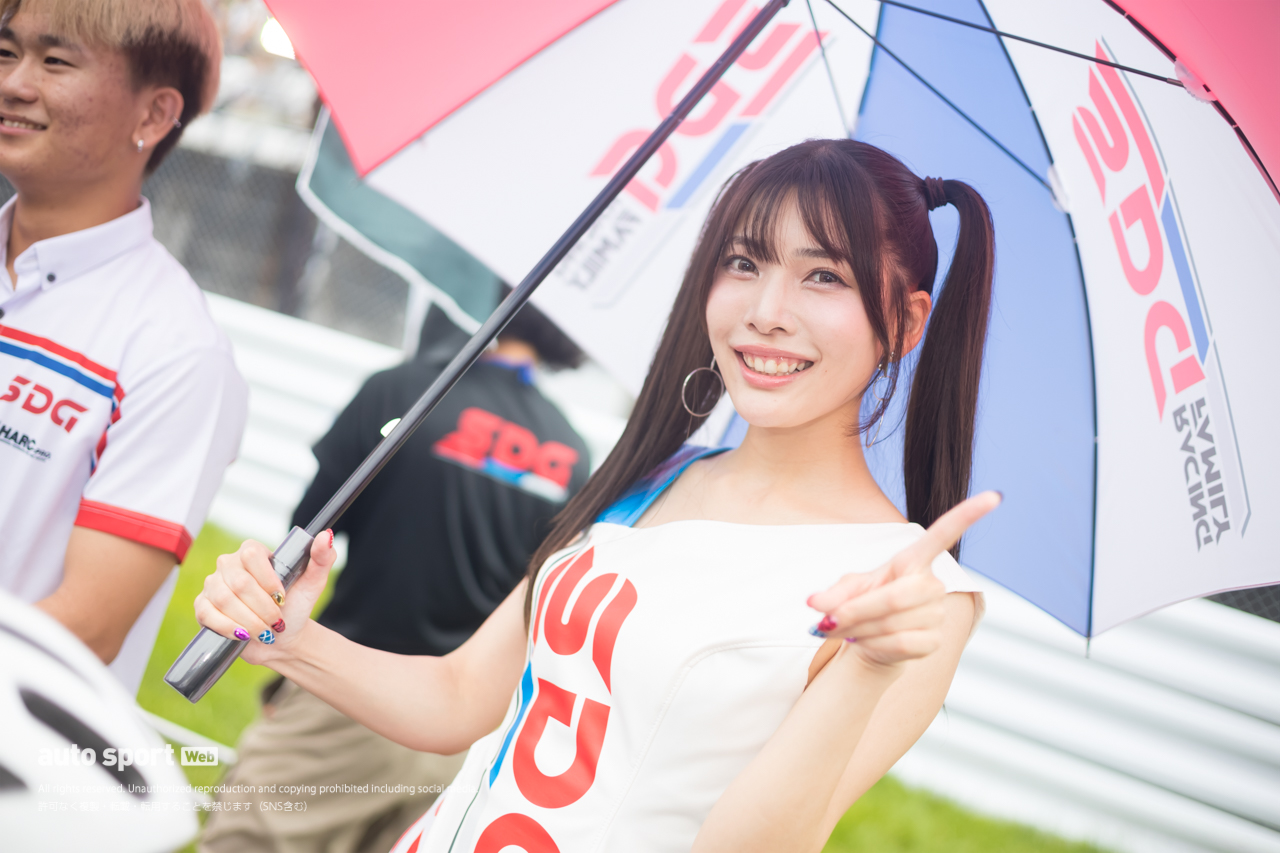 梅雨空を吹き飛ばす笑顔で盛り上げた鈴鹿8耐レースクイーンギャラリー
