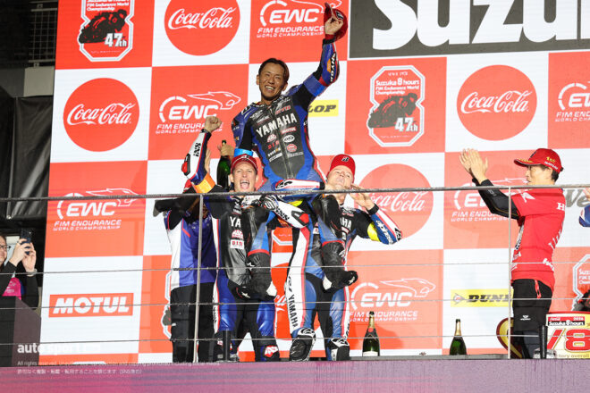 2位表彰台を獲得したYAMAHA FACTORY RACING TEAM（中須賀克行／ジャック・ミラー／アンドレア・ロカテッリ）／2026鈴鹿8耐