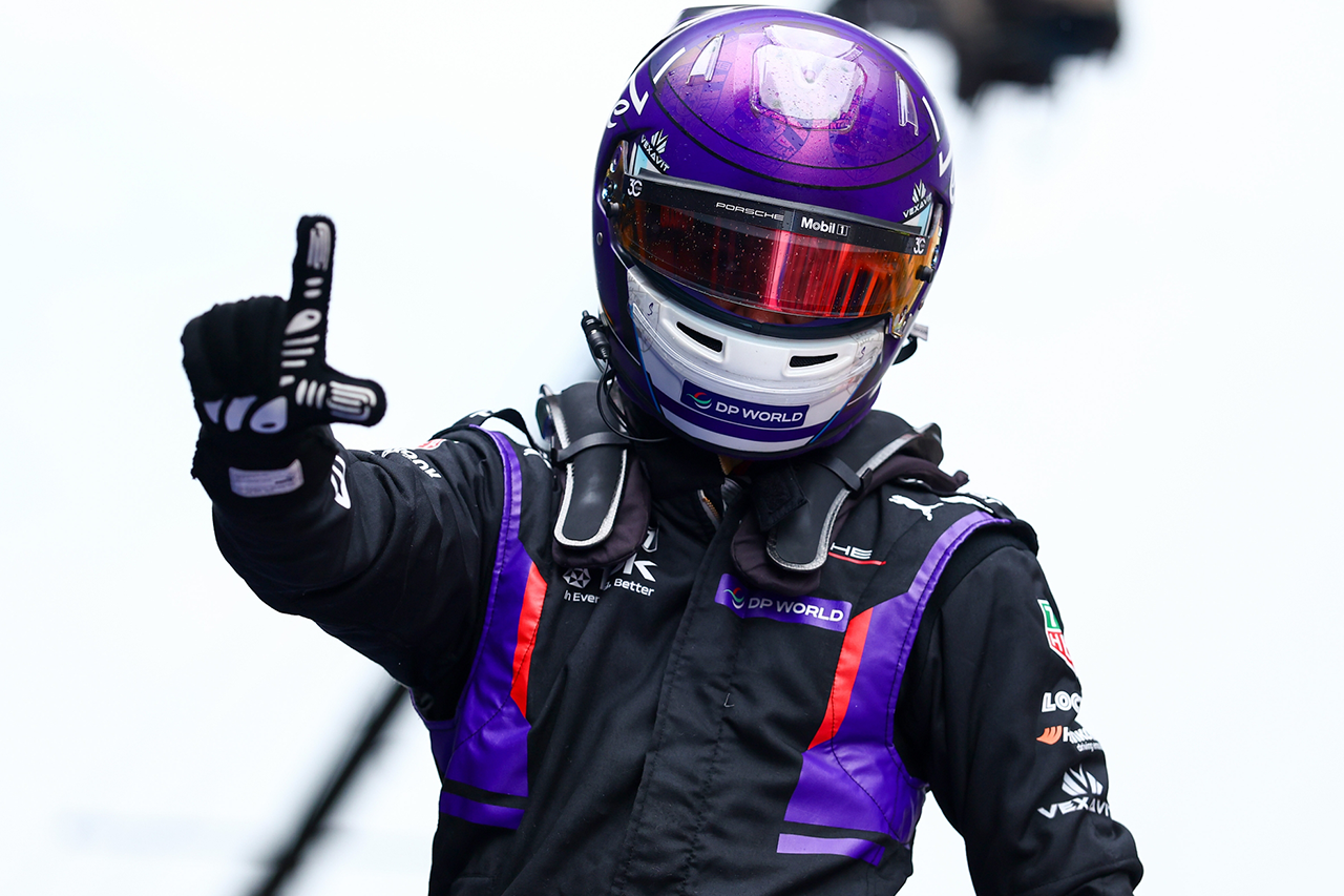 今季でFEを去るディ・グラッシがローラ・ヤマハに記念すべき初勝利をもたらす。第12戦はヴェアラインが雨の上海を制す／フォーミュラE上海