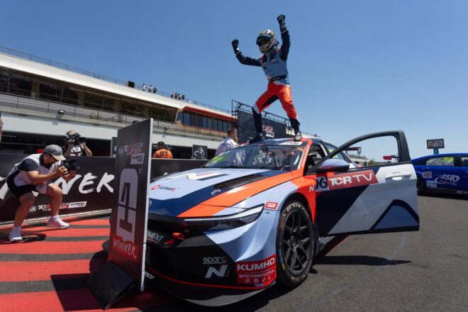 アズコナが今季2度目の予選最速から初優勝。母国開催でクレーレも悲願成就／TCRワールドツアー第3戦