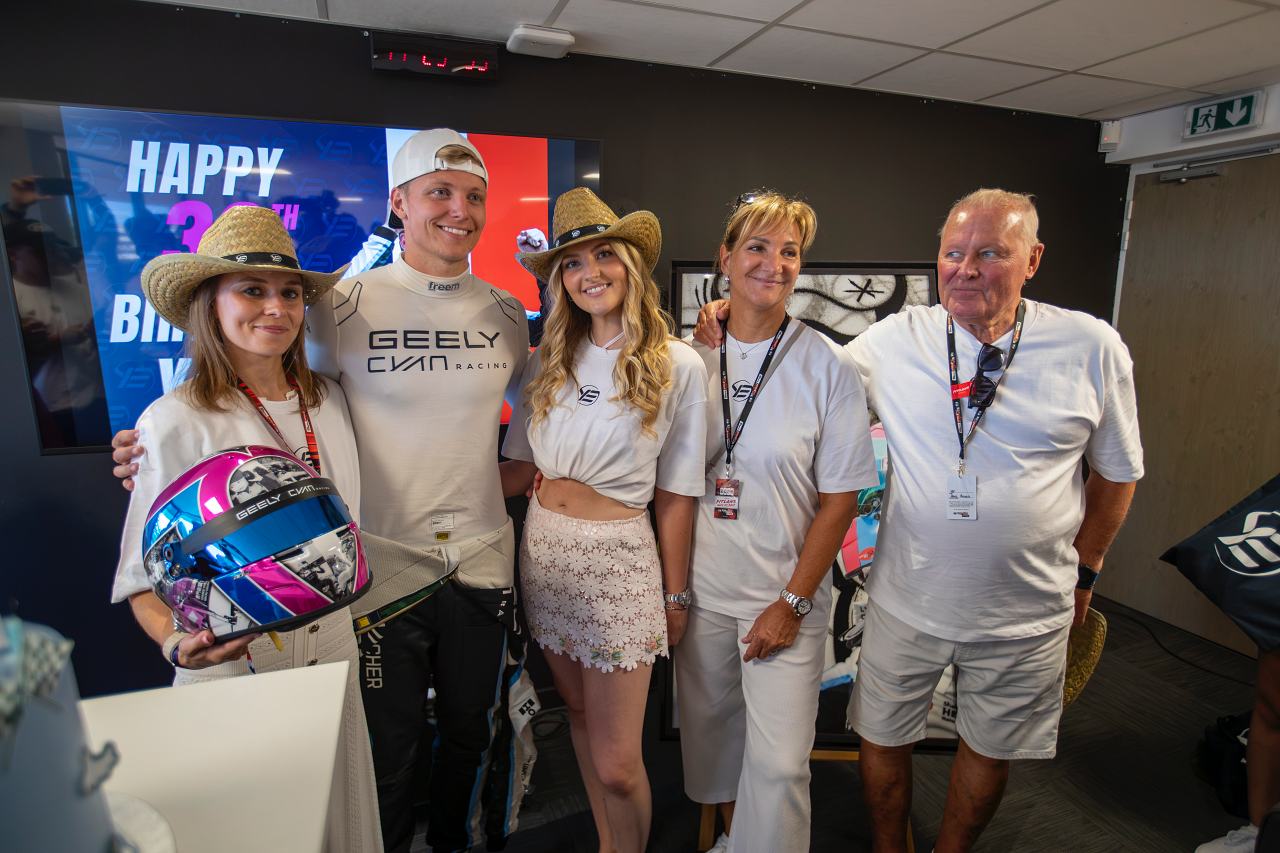 アズコナが今季2度目の予選最速から初優勝。母国開催でクレーレも悲願成就／TCRワールドツアー第3戦