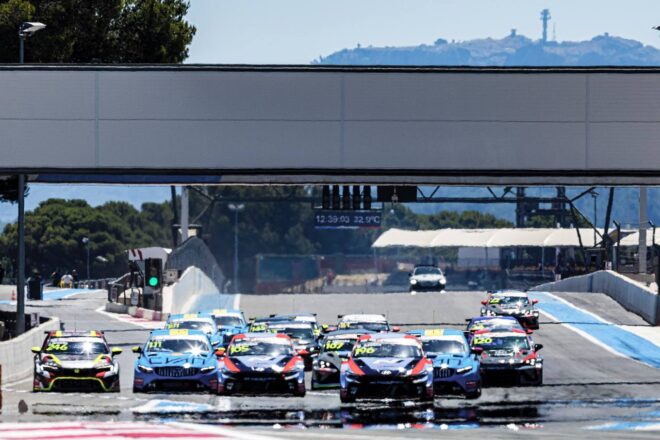 アズコナが今季2度目の予選最速から初優勝。母国開催でクレーレも悲願成就／TCRワールドツアー第3戦