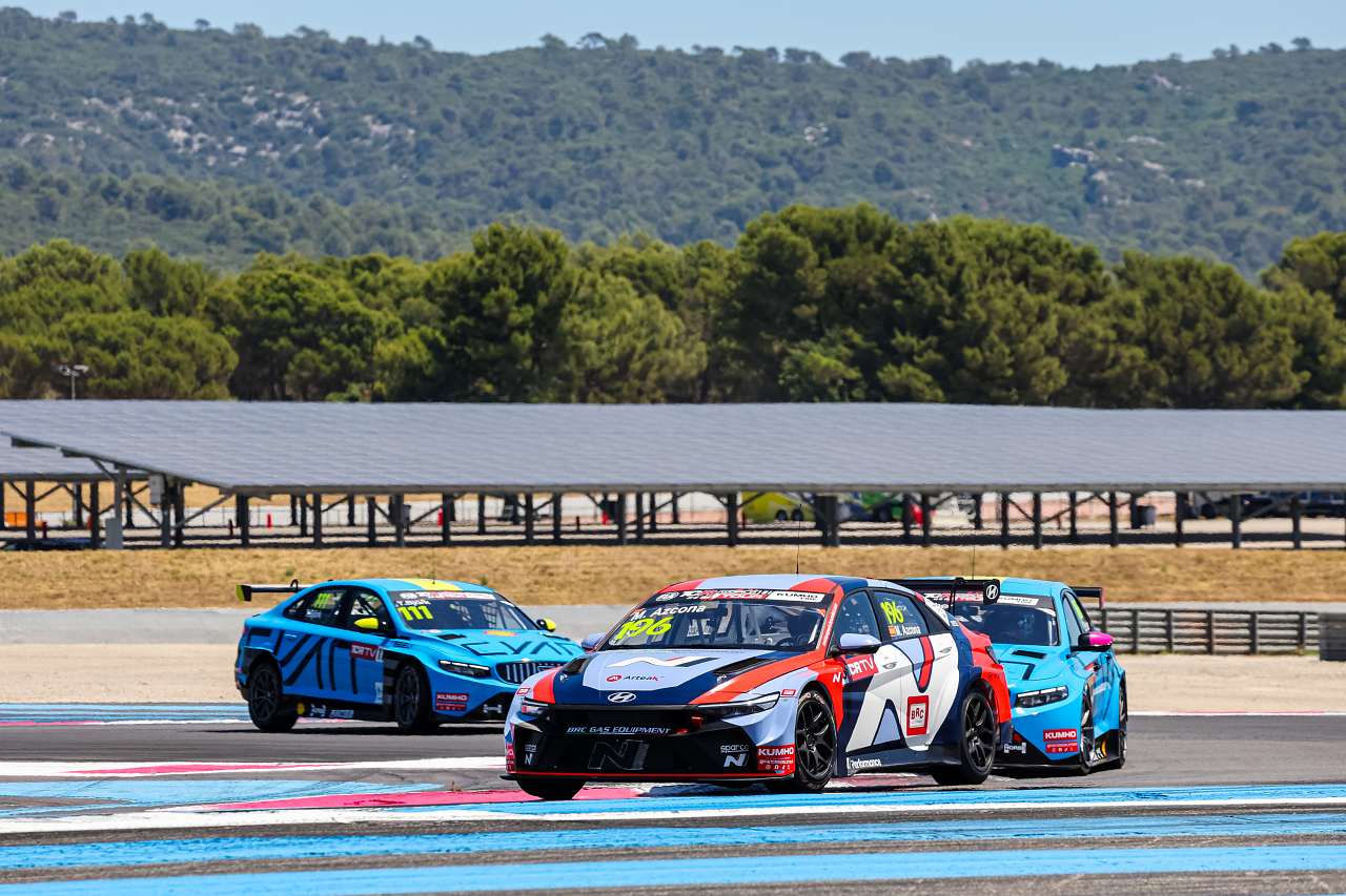 アズコナが今季2度目の予選最速から初優勝。母国開催でクレーレも悲願成就／TCRワールドツアー第3戦