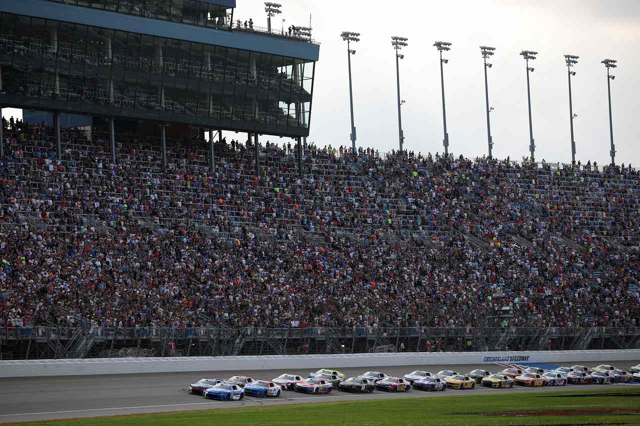 約7年ぶり開催シカゴランドで、手負いの僚友を退けたチェイス・ブリスコが今季初優勝／NASCAR第19戦