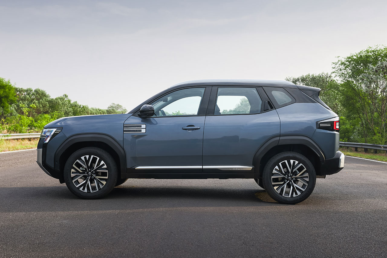 ニッサンの新型SUV『テクトン』がインドでワールドプレミア。力強い存在感と上質な居住空間を備える