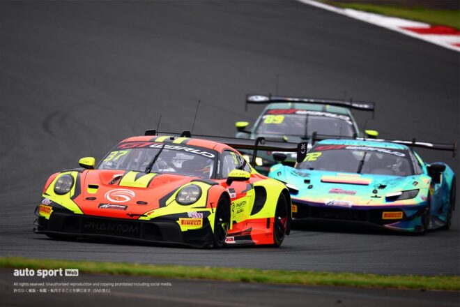 GTWCアジア第3ラウンド富士のレース2はウェイ／ハインリッヒ組ポルシェが制す。青木／三宅組GT-Rは僅差の4位もクラス優勝