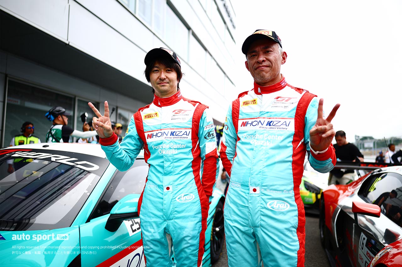 GTWCアジア第3ラウンド富士のレース2はウェイ／ハインリッヒ組ポルシェが制す。青木／三宅組GT-Rは僅差の4位もクラス優勝