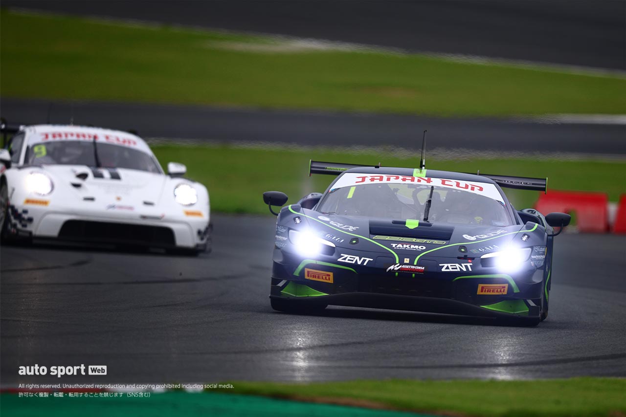 SROジャパンカップ第2ラウンド富士のレース2はHitotsuyama with CORNES RACINGが逆転で今季2勝目を飾る