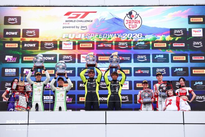 SROジャパンカップ第2ラウンド富士のレース2はHitotsuyama with CORNES RACINGが逆転で今季2勝目を飾る