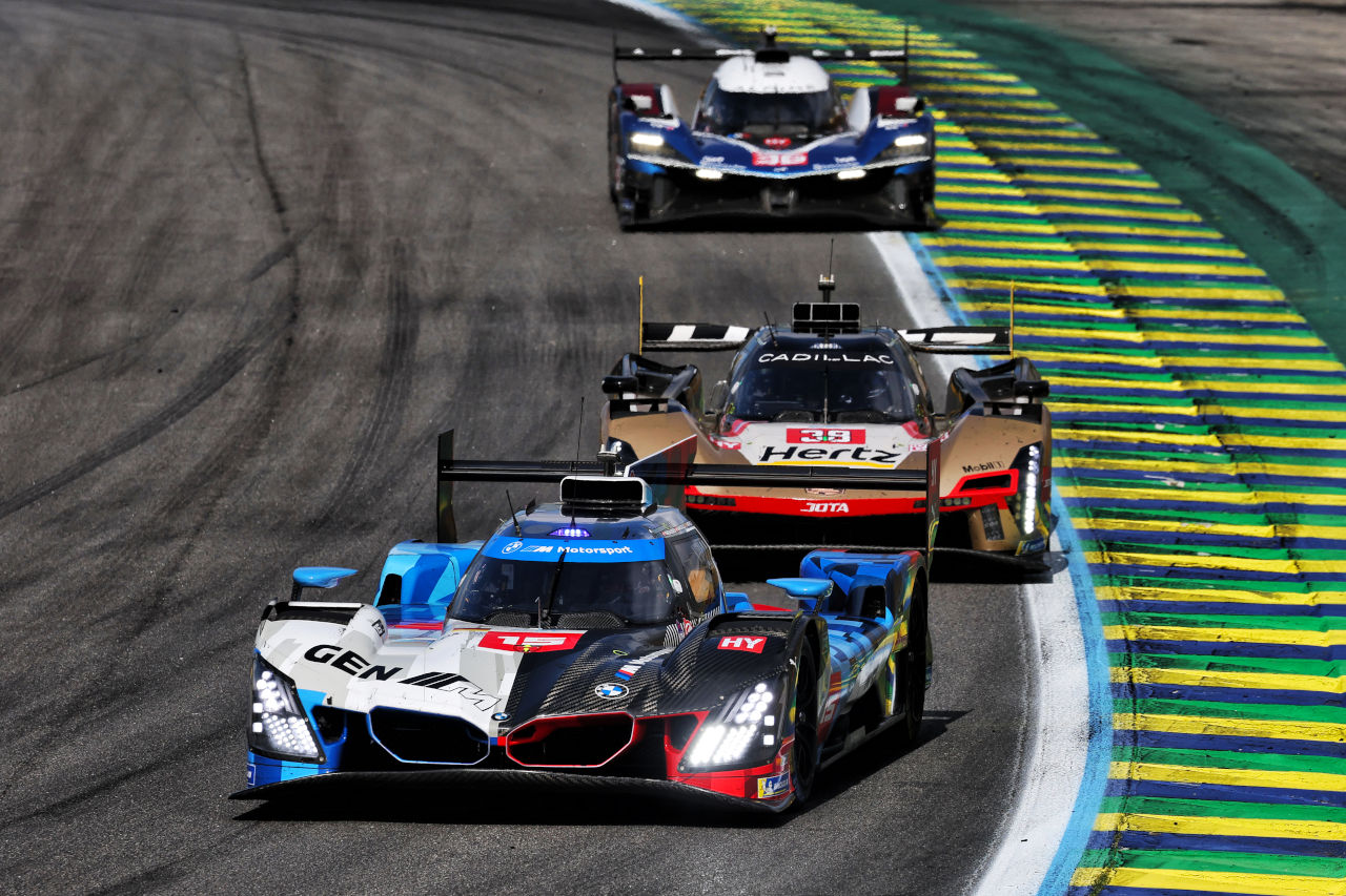 マグヌッセン組BMWとアルピーヌ勢がレースを牽引。最速キャデラックは手痛いタイムロス【WEC第4戦サンパウロ決勝前半レポート】