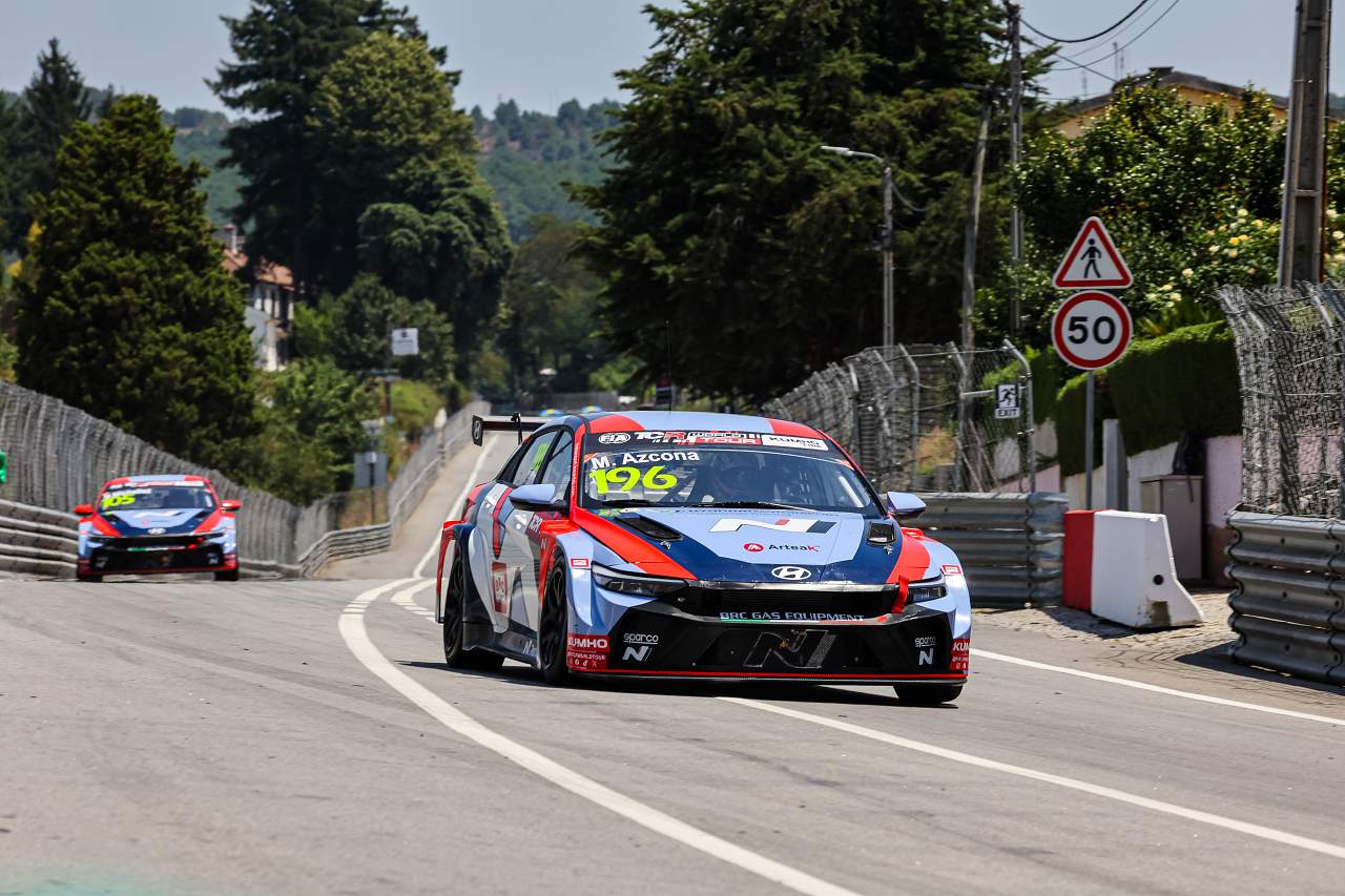 波乱続発の市街地戦で王者経験者が躍動。エルラシェール＆ミケリスが勝利／TCRワールドツアー第4戦
