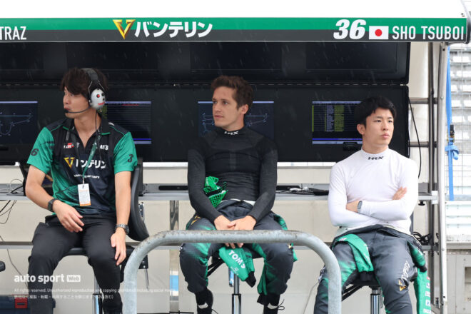 サッシャ・フェネストラズと坪井翔（VANTELIN TEAM TOM’S）