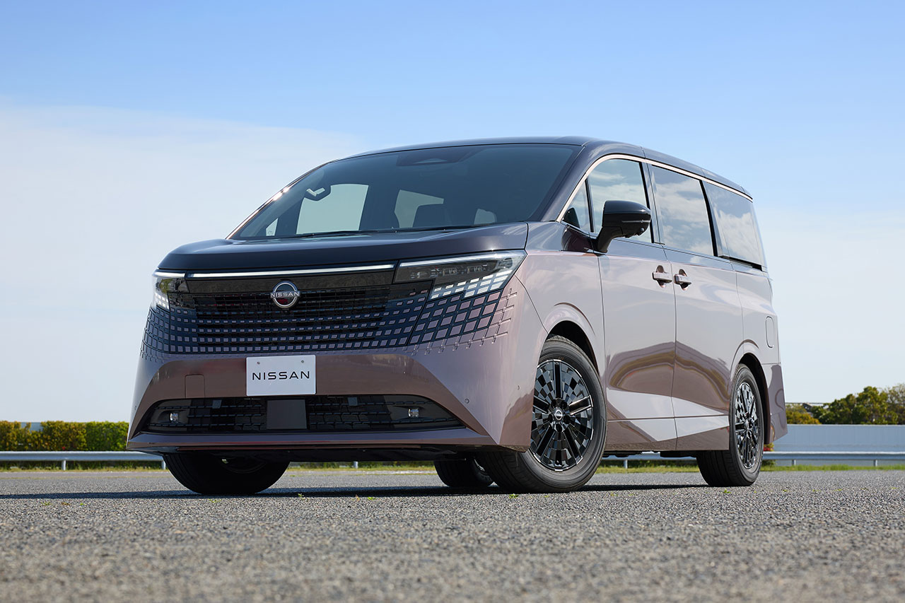 ニッサン、新型『エルグランド』を発売開始。第3世代e-POWERと進化版e-4ORCEを搭載、価格は689万円から