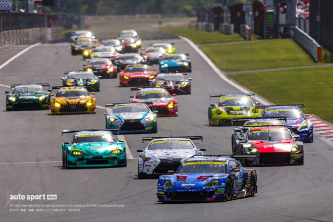 GT300クラス決勝スタート
