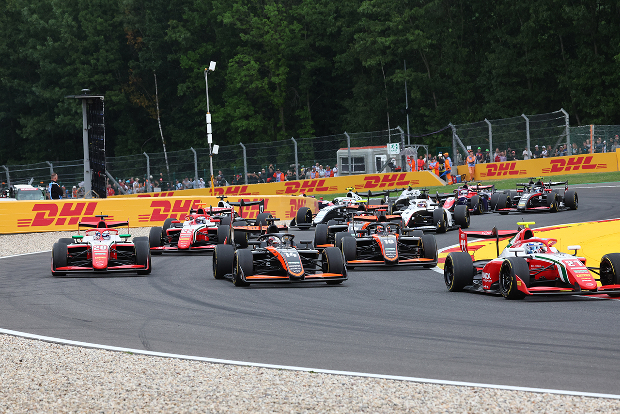 2026年FIA F3第6戦スパ・フランコルシャン／フリー走行終盤の混雑