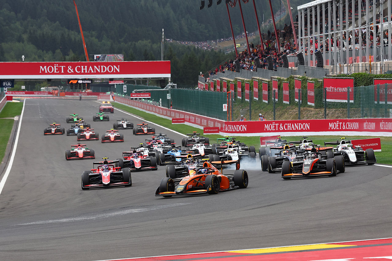 2026年FIA F3第6戦スパ・フランコルシャン フィーチャーレースのスタート