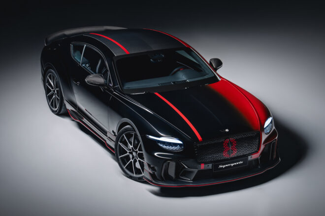 ベントレー、新型『スーパースポーツ』に左右非対称カラーの特別仕様を追加。ドライバー志向のデザインテーマ