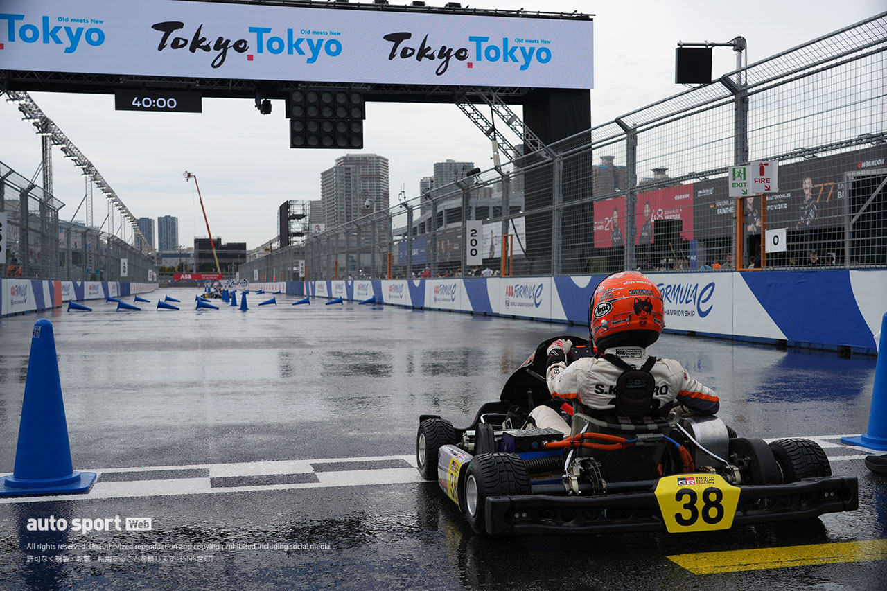 KYOJOドライバーがフォーミュラE東京でタイムアタックバトル。EVカートの速さと市街地コースに驚き