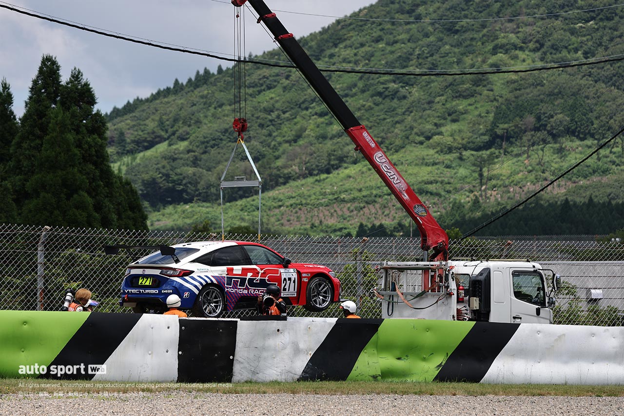 スーパー耐久第5戦オートポリスはトラブル多発のサバイバルに。TKRI松永建設AMG GT3が今季2勝目を飾る