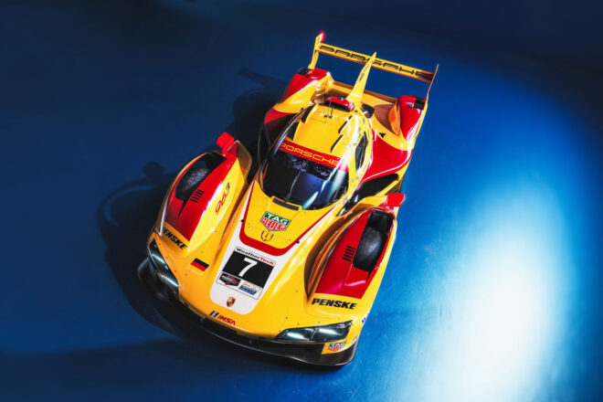ポルシェ・ペンスキーが栄光のマシンをトリビュート。2台の『963』がロード・アメリカで特別カラーをまとう／IMSA