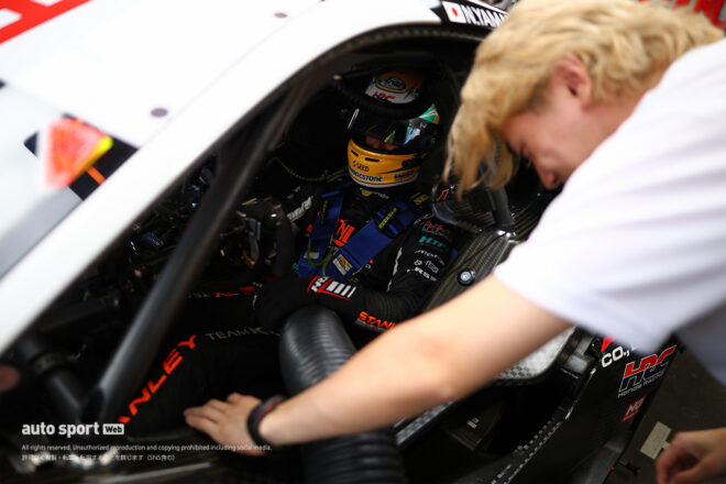 山本尚貴と牧野任祐（STANLEY HRC PRELUDE-GT）