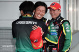 勝利を喜ぶ 丸山恵介監督と吉田広樹、野中誠太（Green Brave GR Supra GT）