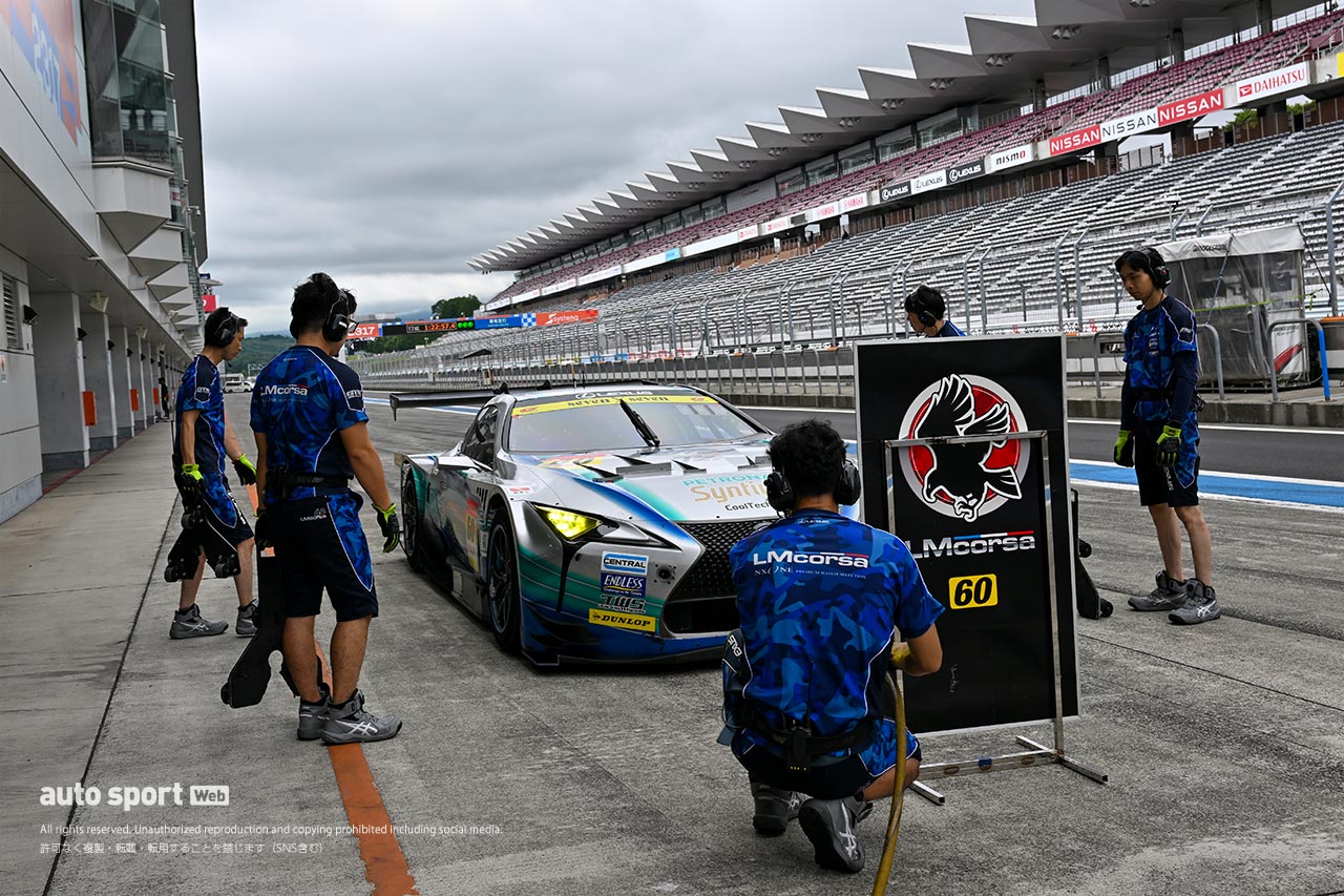 第4戦翌日の富士スピードウェイで2027年に向けたスーパーGTタイヤテストがスタート。14台が走行を重ねる