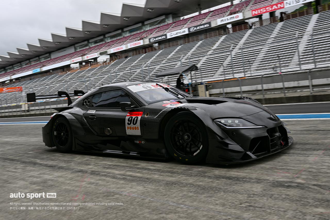 第4戦翌日の富士スピードウェイで2027年に向けたスーパーGTタイヤテストがスタート。14台が走行を重ねる