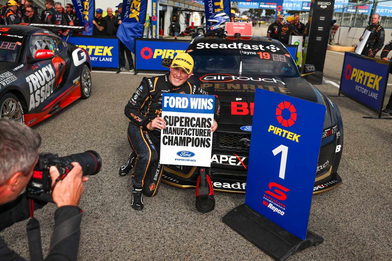 マット・ペインが2勝を挙げフォードが王座に。強豪T8もブロック・フィーニーが復活の勝利／RSC第8戦