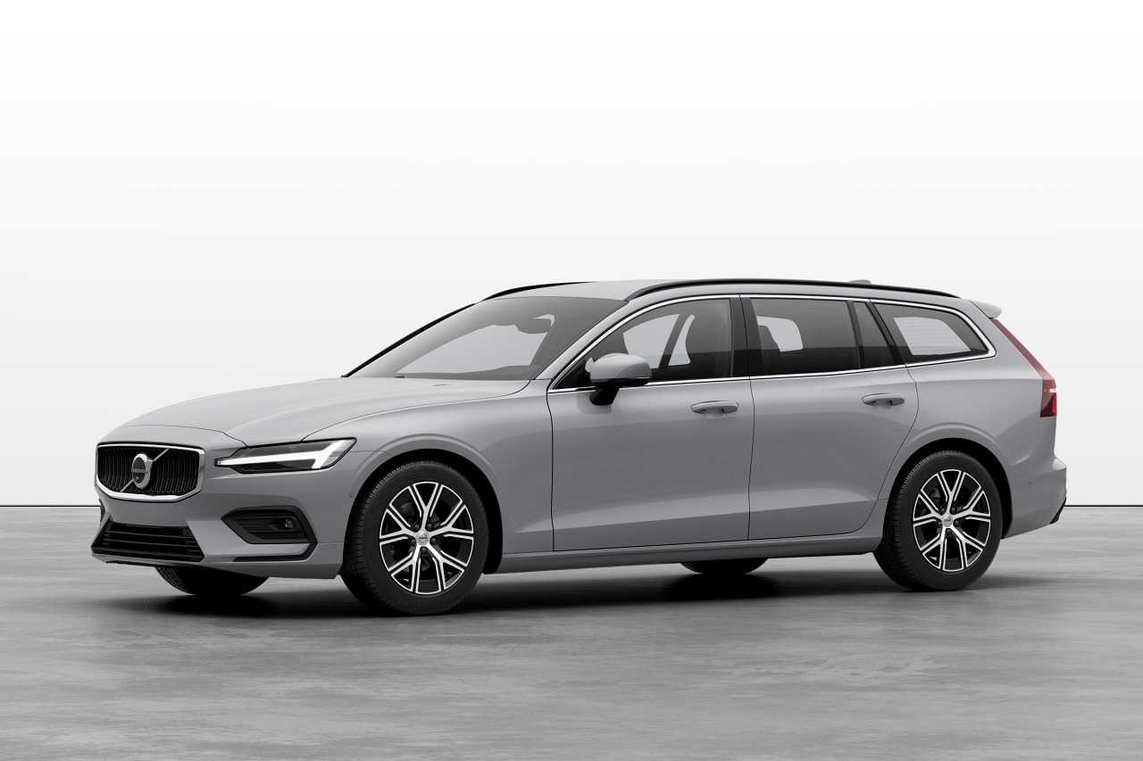 ボルボ、象徴的エステート『V60』に新たなエントリーモデルを導入。同時に2種類の特別仕様車も設定