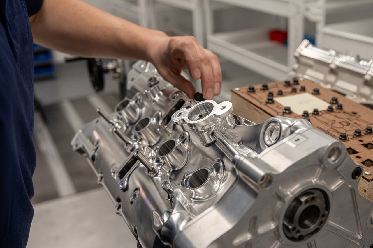 フォード・レーシング、新型ハイパーカー用5.4リッターV8“コヨーテ”のダイナモテスト映像を公開