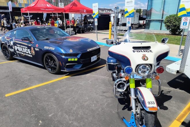 こちらはヨーク地区警察の出展の様子。パトカー仕様のフォード・マスタングがカッコいい
