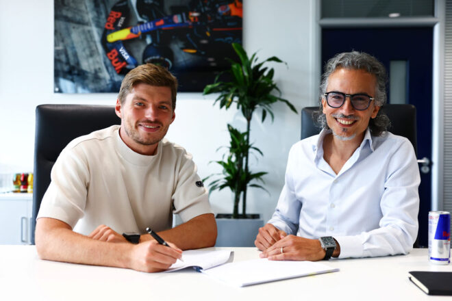 マックス・フェルスタッペンとレッドブルF1チーム代表ローラン・メキース