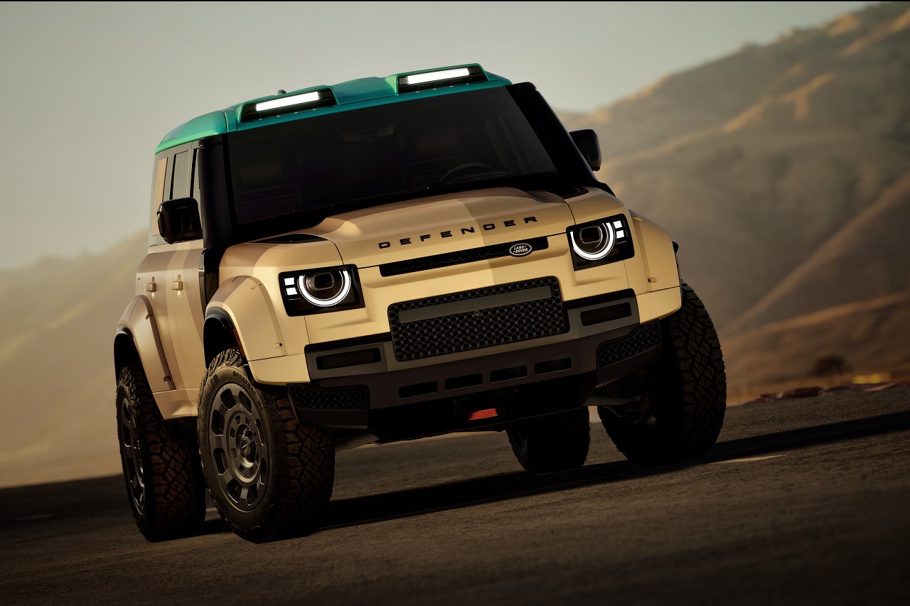 ダカールラリー優勝車を公道仕様に進化させた『DEFENDER DAKAR』公開。2027年初頭より予約受注開始