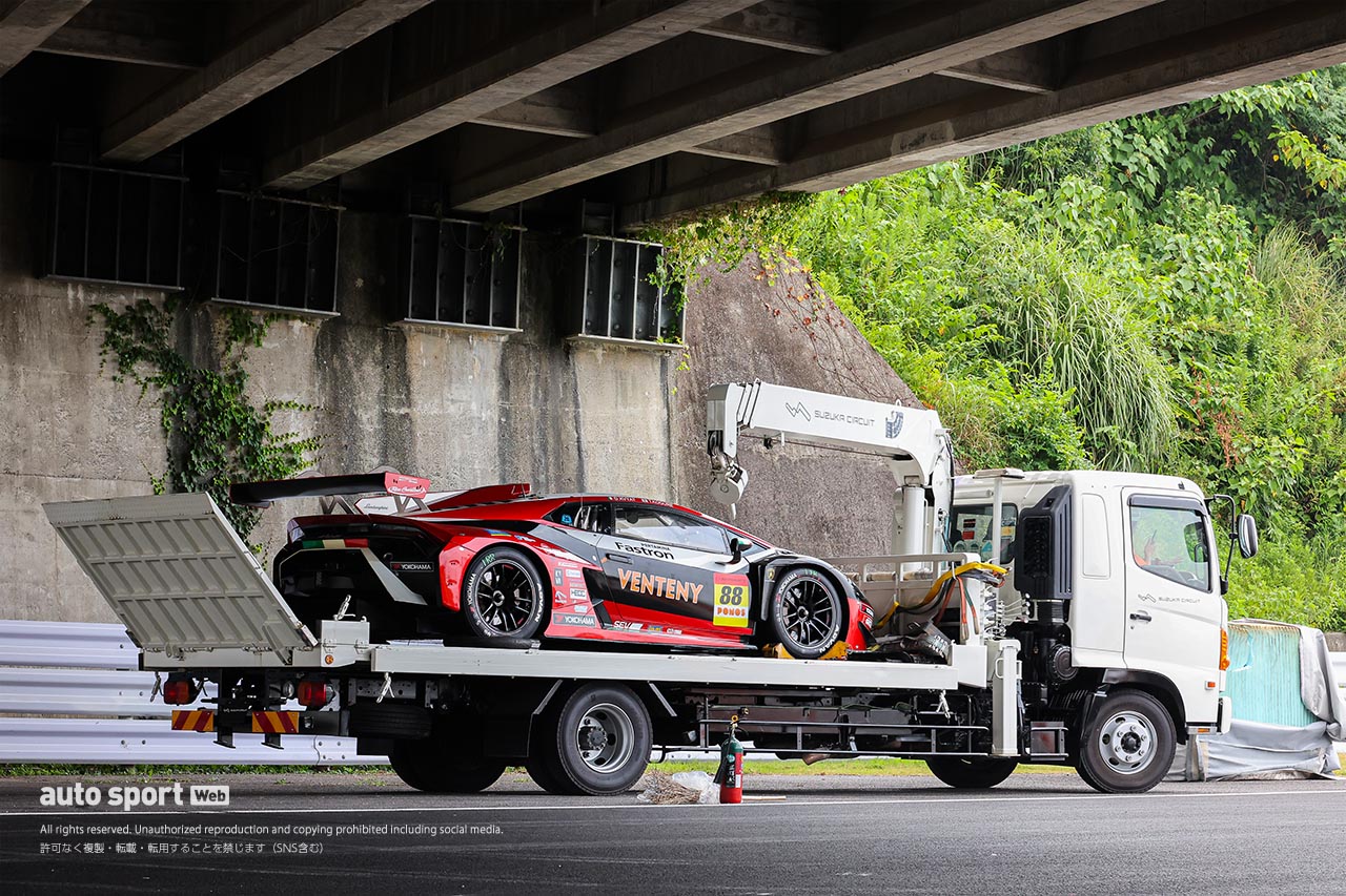 VENTENY Lamborghini GT3（小暮卓史／ダニール・クビアト）