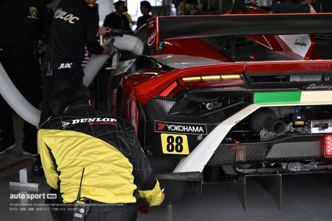 第5戦の翌日の鈴鹿サーキットでスーパーGTの2027年に向けたタイヤテスト実施。17台が周回を重ねる