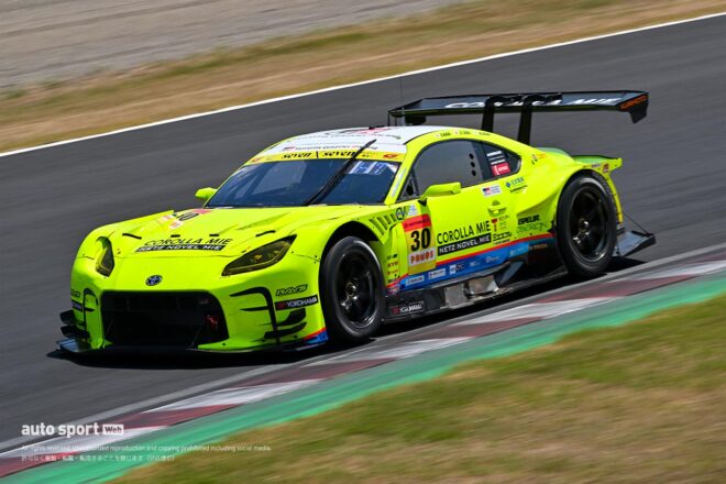 第5戦の翌日の鈴鹿サーキットでスーパーGTの2027年に向けたタイヤテスト実施。17台が周回を重ねる