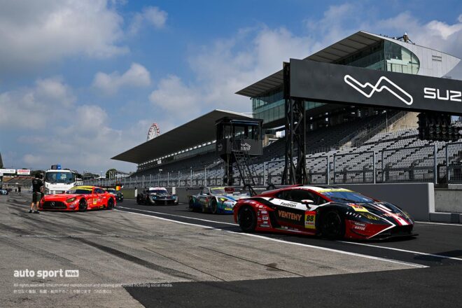 第5戦の翌日の鈴鹿サーキットでスーパーGTの2027年に向けたタイヤテスト実施。17台が周回を重ねる