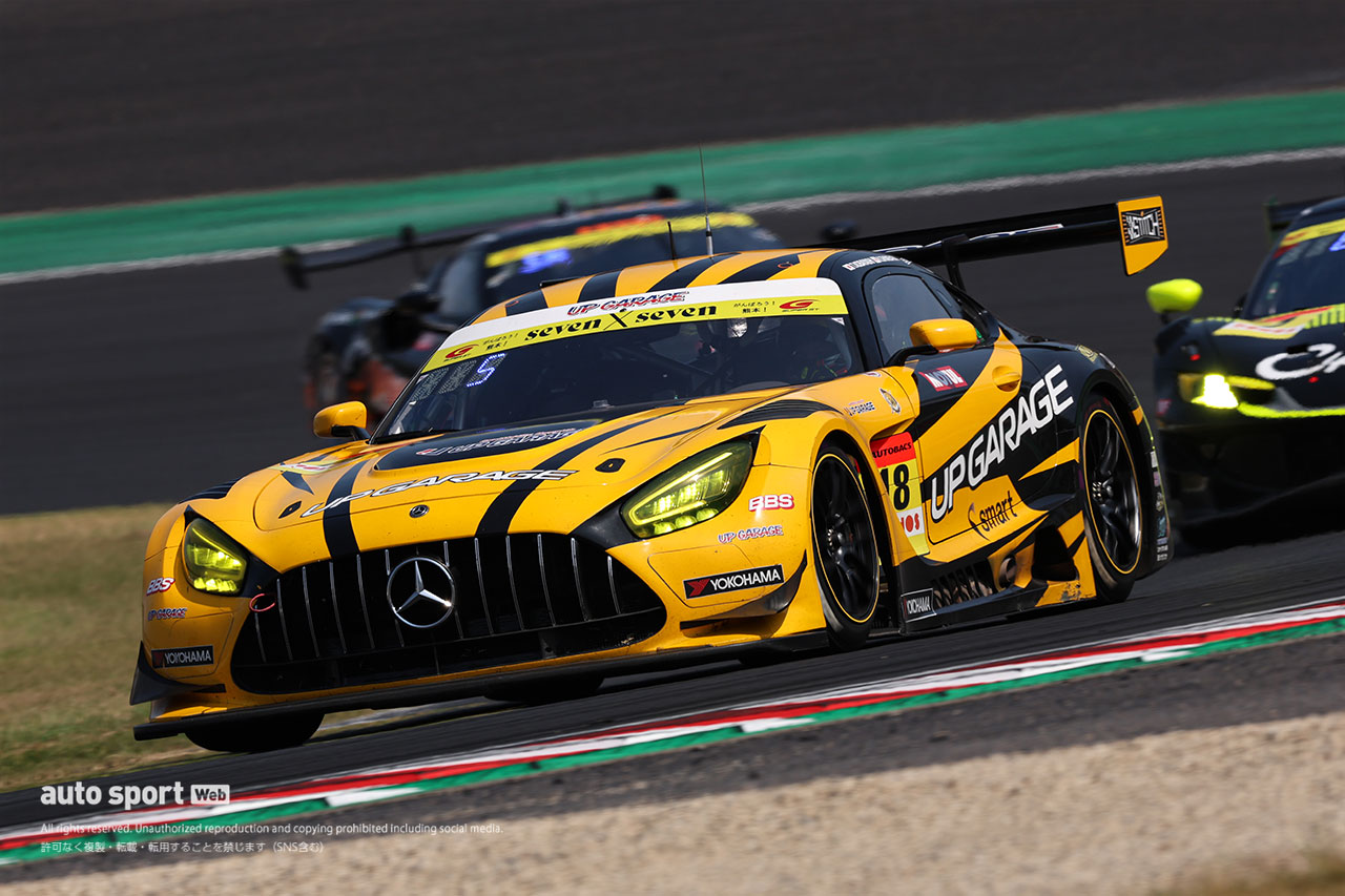 18号車UPGARAGE AMG GT3