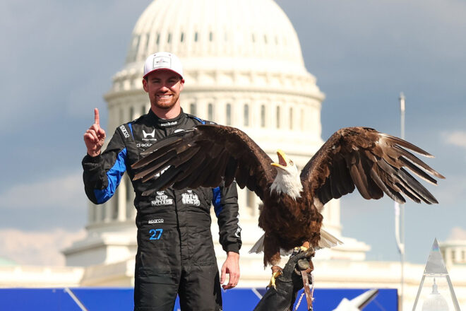 アメリカ建国250周年記念レースがワシントンD.C.で開催。トランプ大統領が見守るなかカークウッドが圧勝／インディカー第15戦