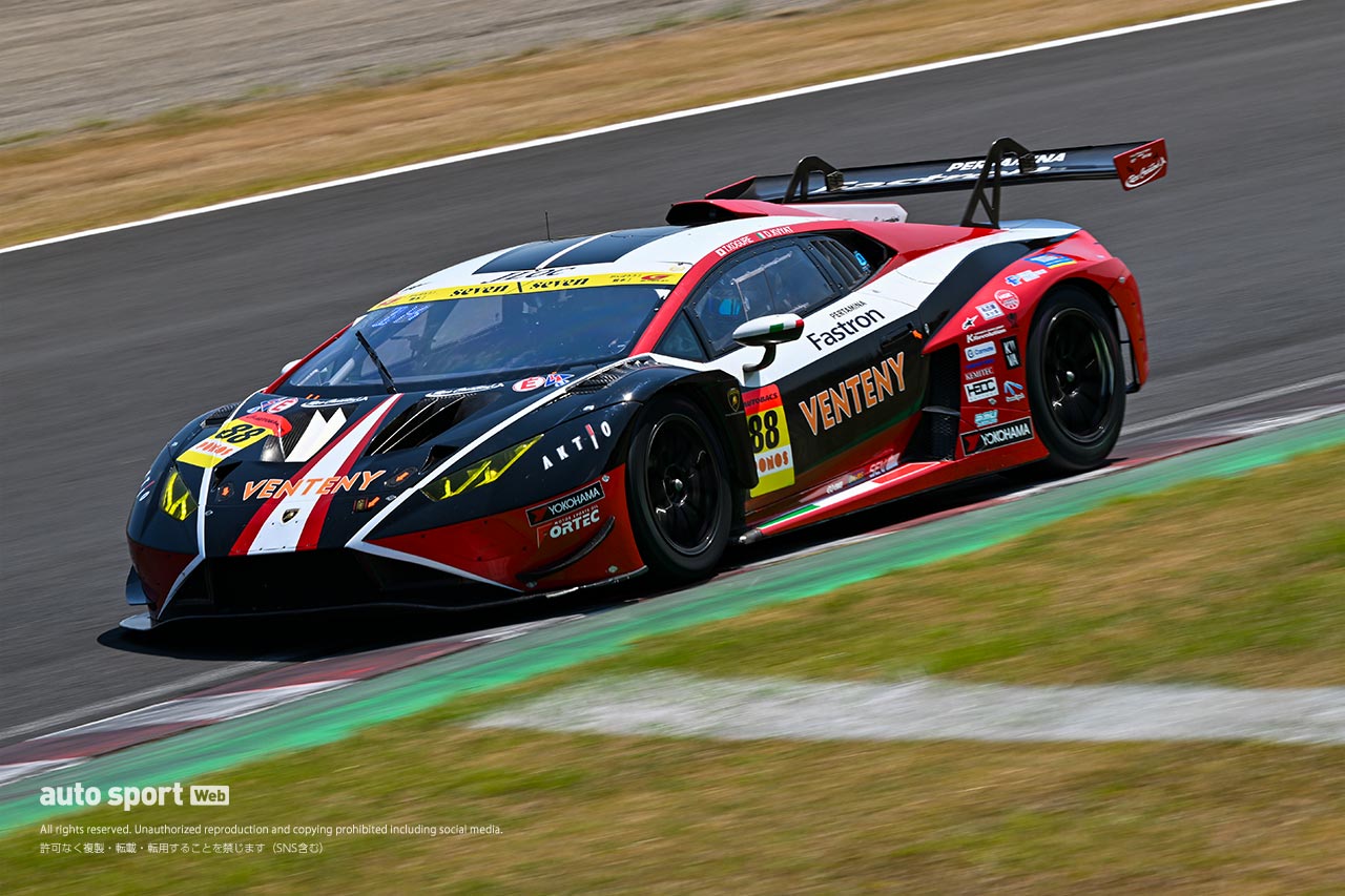 ダンロップの2027年GT300用タイヤの開発は順調に進む。ドライバーたちからは高評価多数も、課題もあり