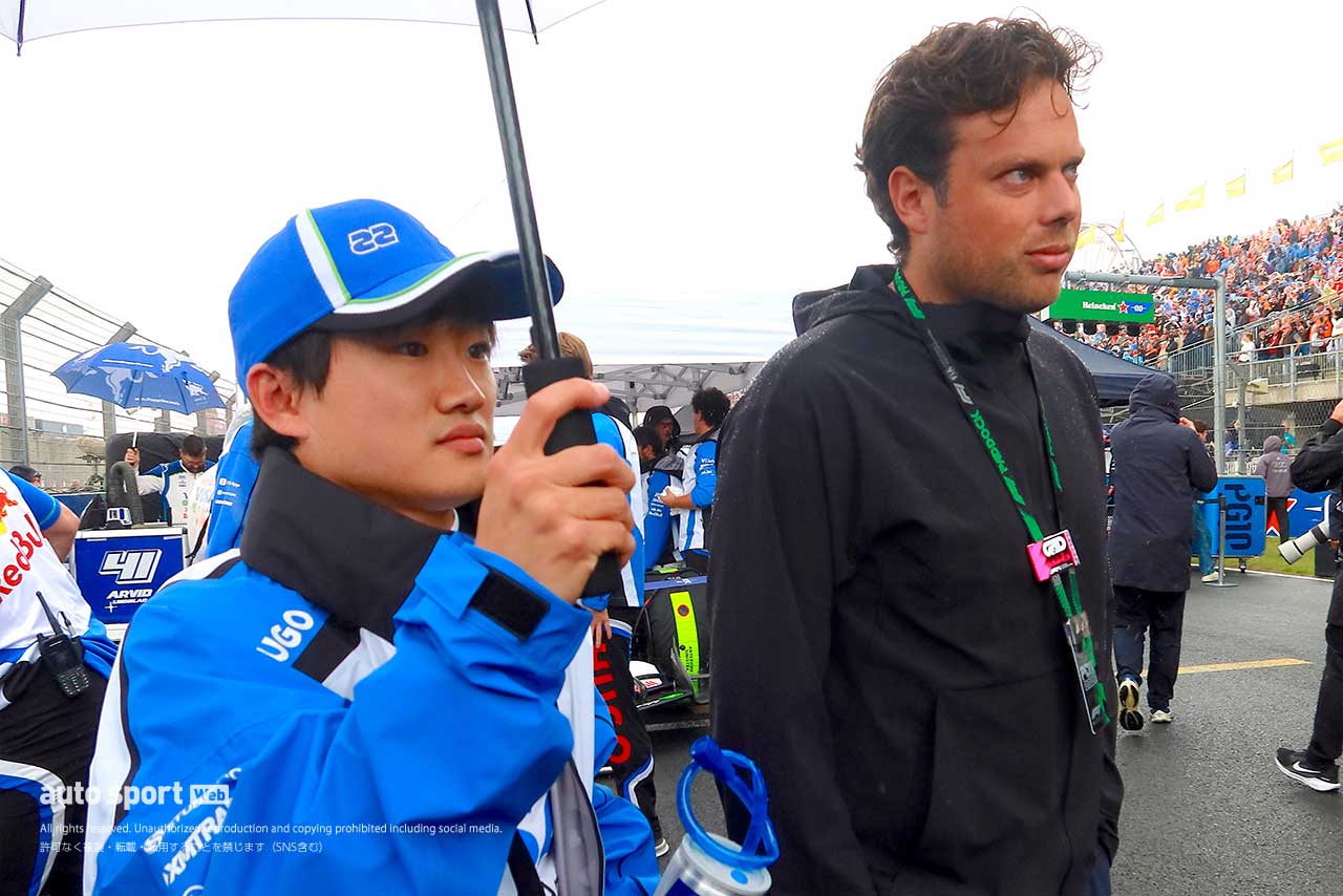 角田裕毅（レーシングブルズ）＆ディエゴ・メンチャカ