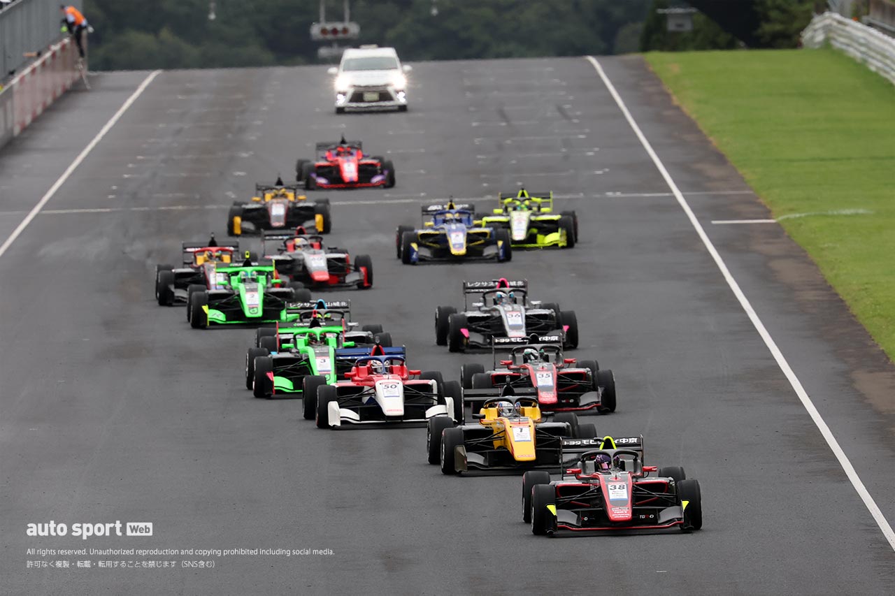 スーパーフォーミュラ・ライツ第13戦SUGOは鈴木斗輝哉がポール・トゥ・ウインで初優勝を飾る